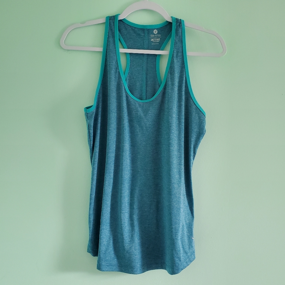 Old Navy Semi-Fitted Active Workout Shirt MEDIUM